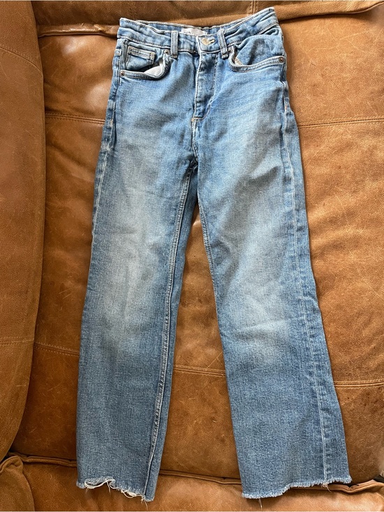 Zara Denim - Zara Women's Straight Jeans in Light Blue Wash